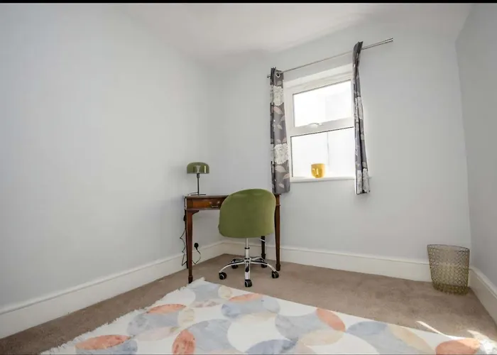 Σπίτι διακοπών Two Bedroom House With Garden In Victoria Parade Μπρίστολ